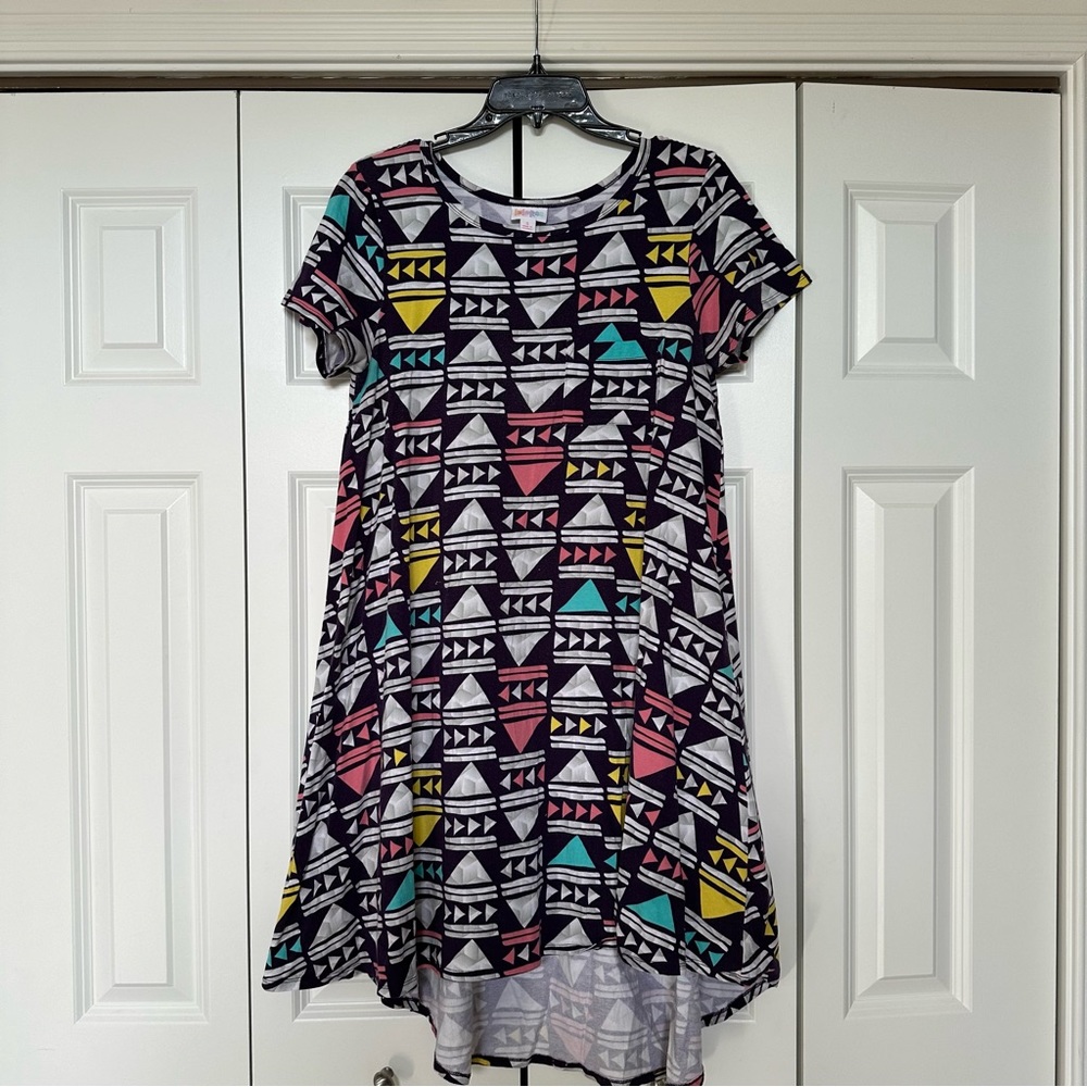 Small Lularoe Carly Shift Dress